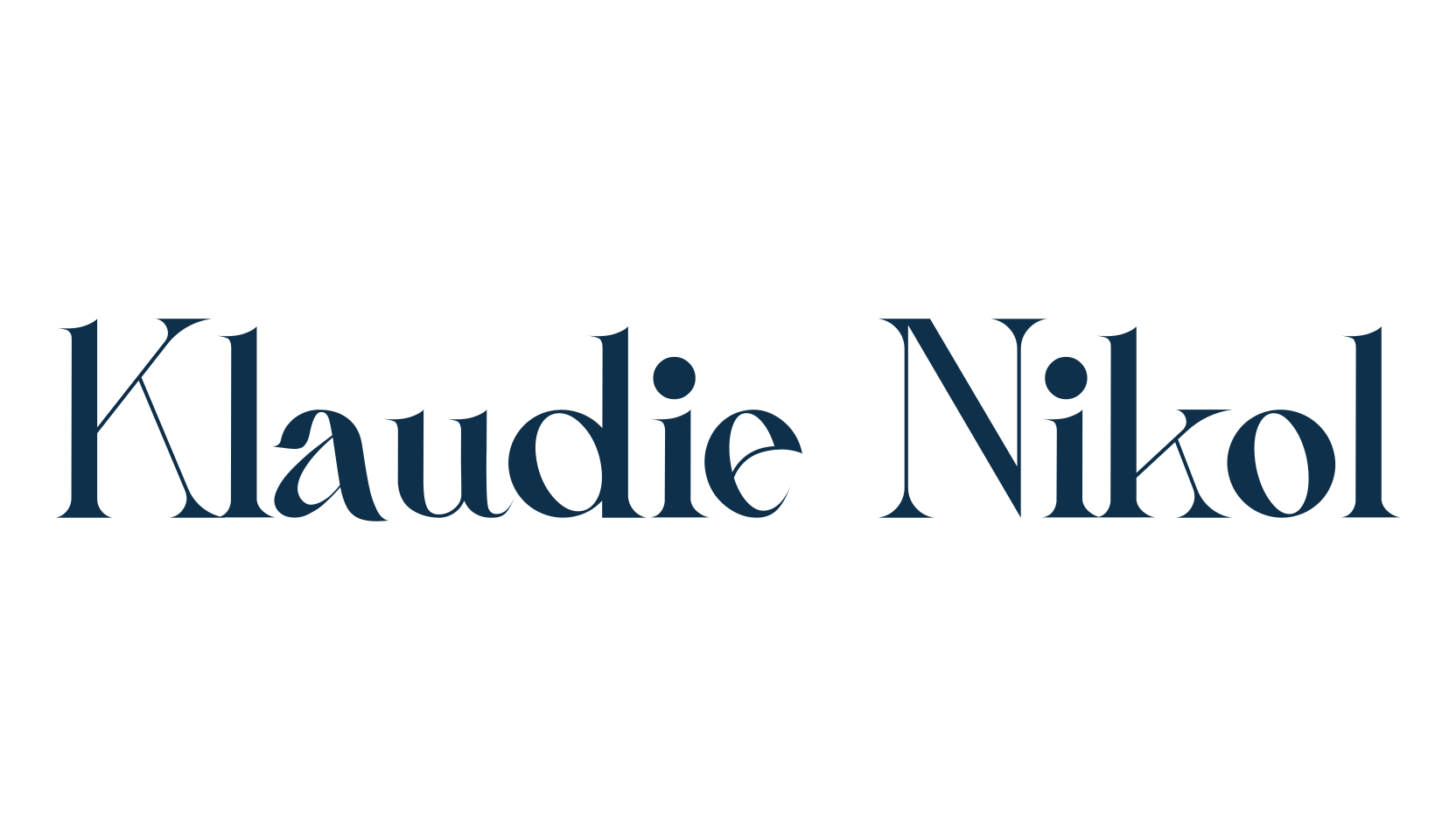 Klaudie Nikol, serif font preview